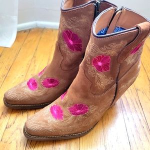 Dingo floral cowboy boots